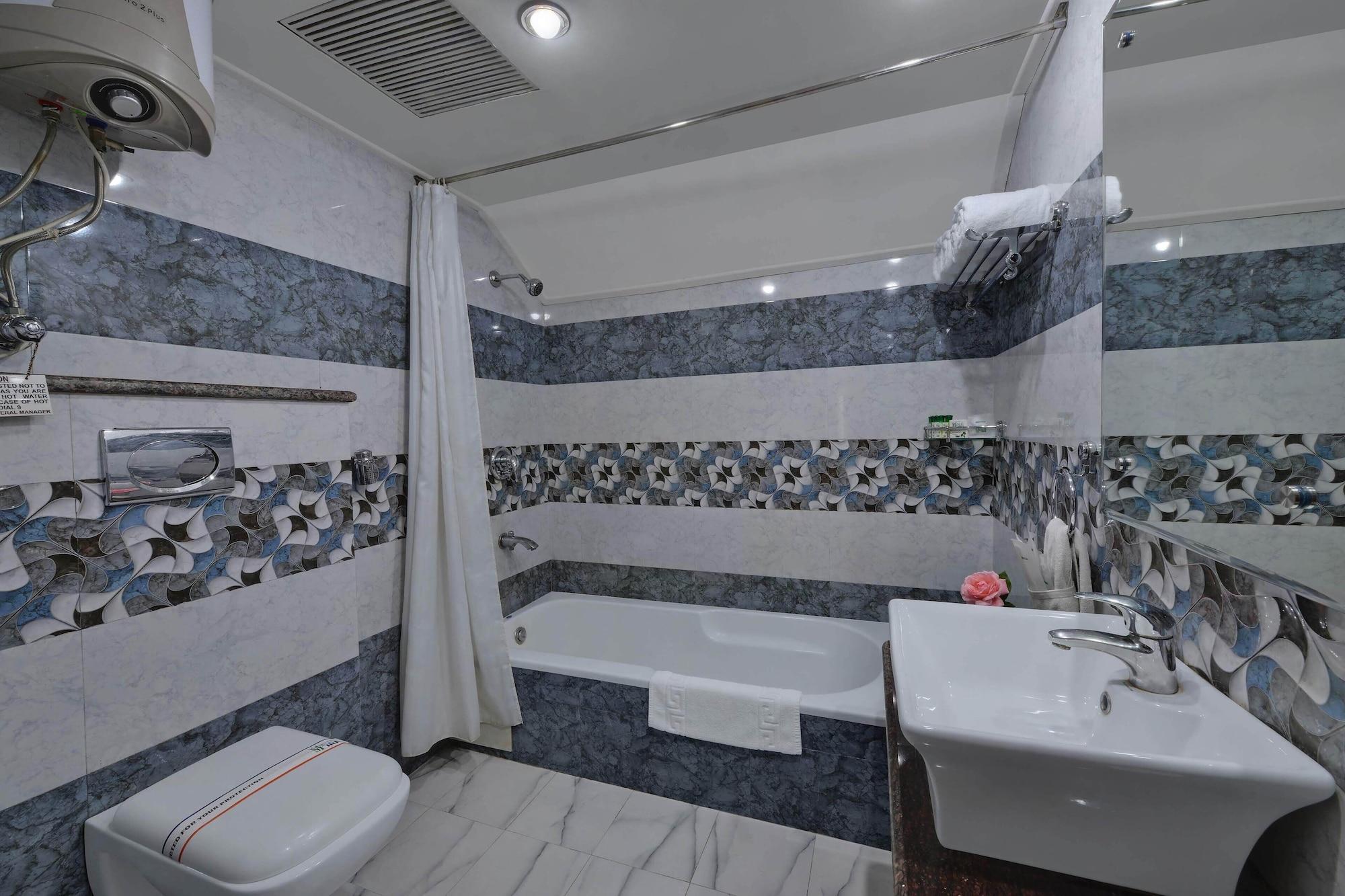 Bravia Hotel Manali Inn ภายนอก รูปภาพ